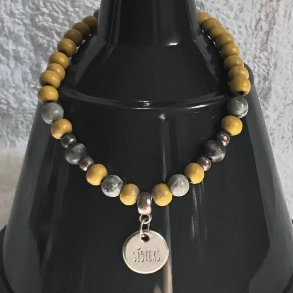 3/$20 8" Beautiful Beaded Stretchy Sisters Bracelet Quality Costume Jewelry!!